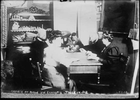 Do Mediums Speak to the Dead? | www.vonsponneck.co.uk